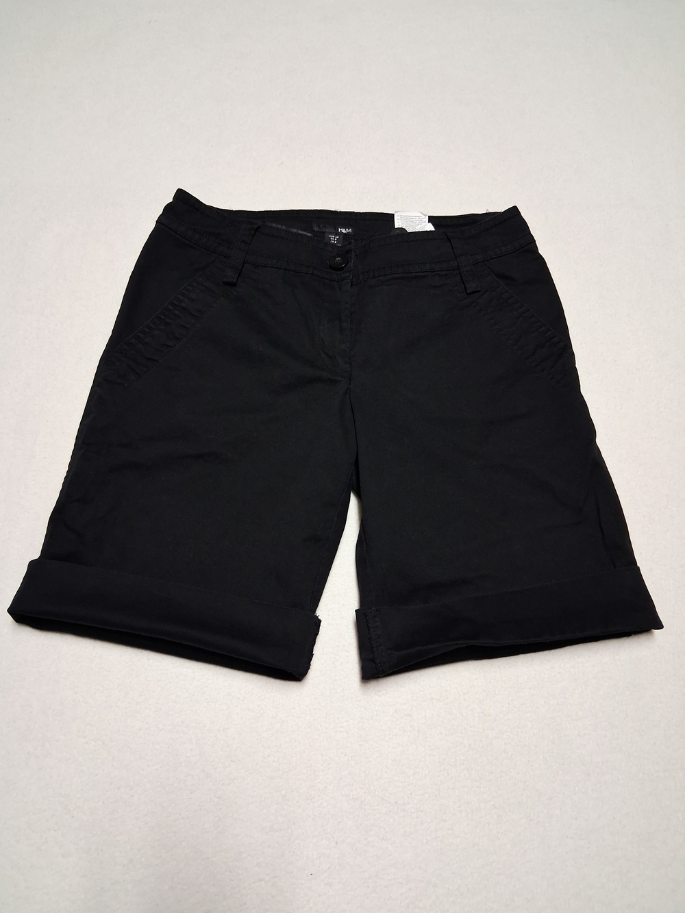 4/20$ H&M Black Rolled-Cuff Bermuda Shorts